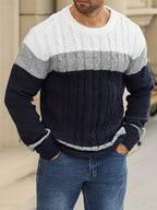 Stefano | Pullover da uomo lavorato a trecce, motivo a blocchi di colore, collo rotondo e bordi a coste