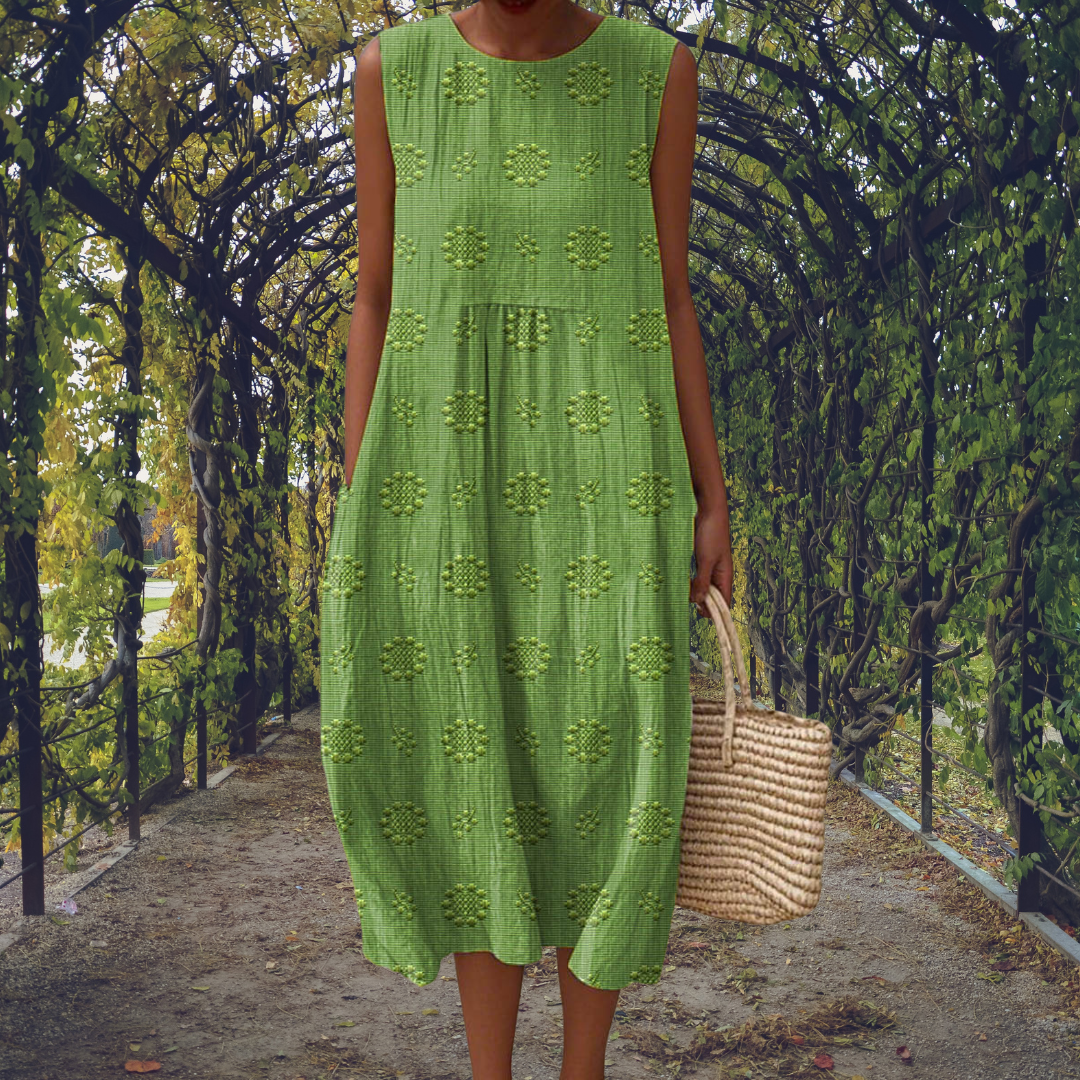 Women's Sleeveless Textured Polka Dot Midi Dress – source image 1