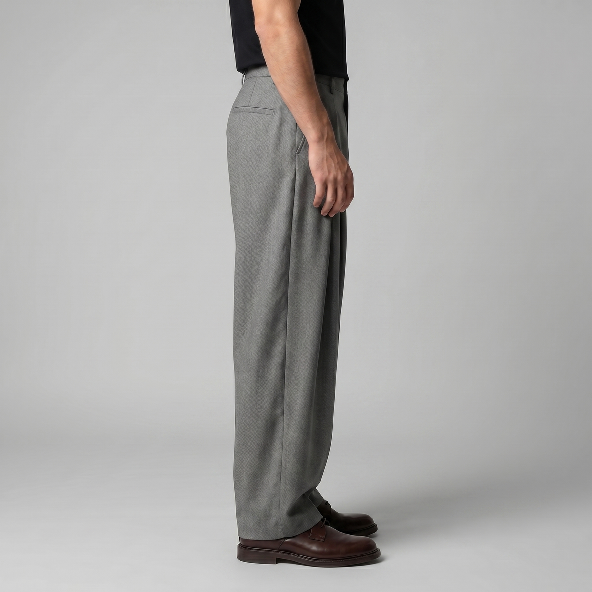 Men's Tailored Pleated Wide-Leg Trousers original product photo