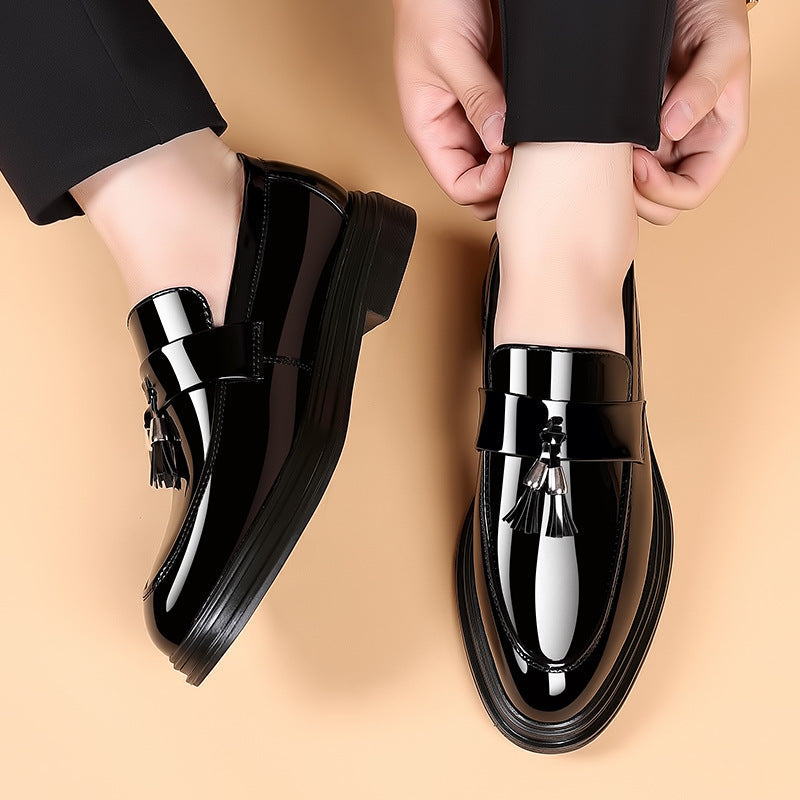 Mocassini da uomo in pelle con nappine e taglie forti, punta tonda, suola in gomma, scarpe eleganti