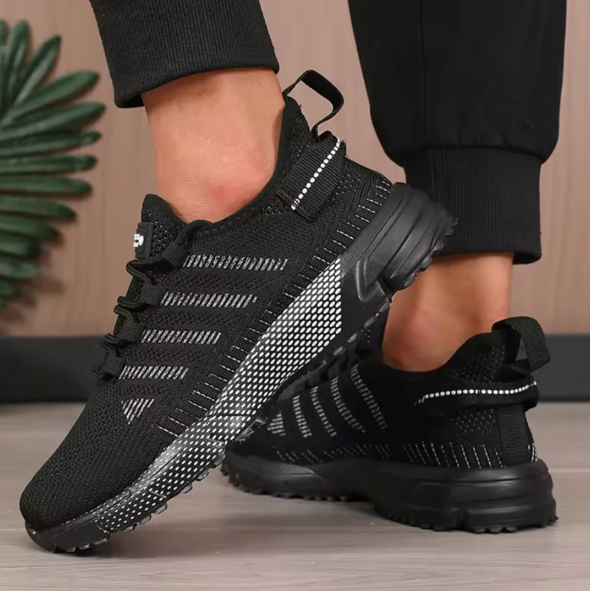 Sebastiano | Men's Lightweight Mesh-Look Everyday Sneakers – Black