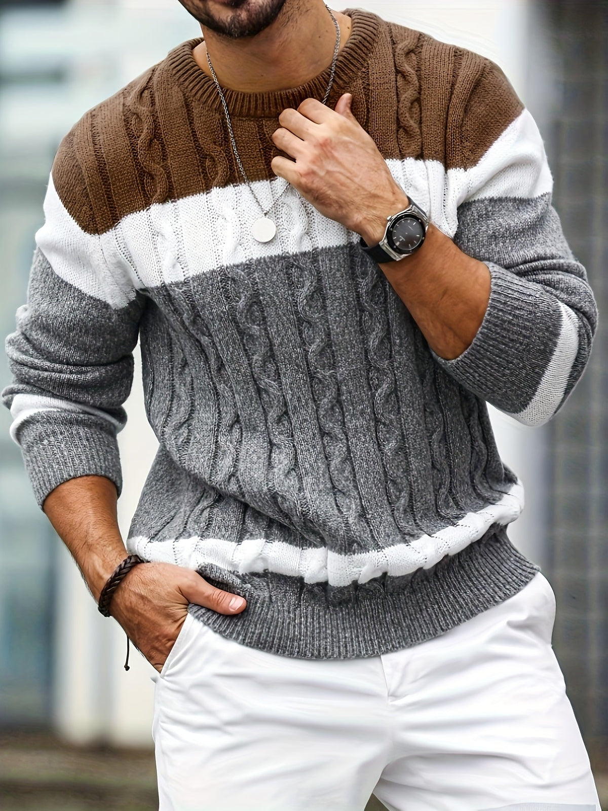 Stefano | Pullover da uomo lavorato a trecce, motivo a blocchi di colore, collo rotondo e bordi a coste