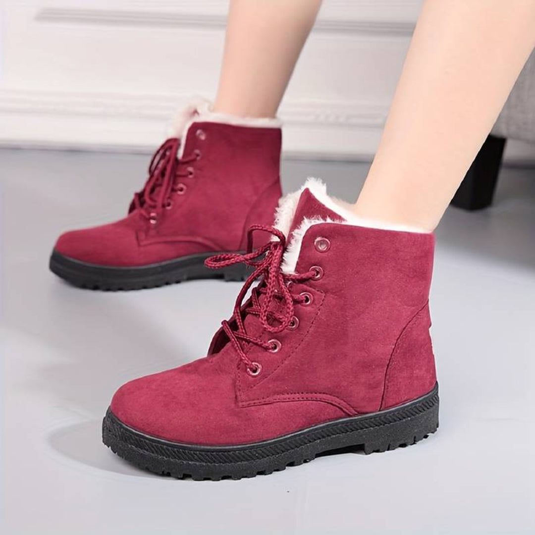 Women's plush-lined lace-up ankle boots in burgundy
